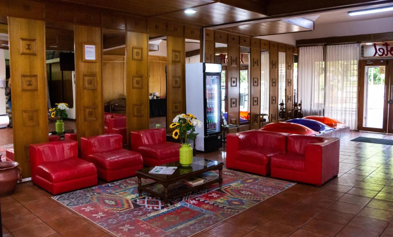 Hotel Gran Muso Los Ángeles Buitenkant foto